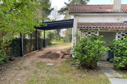 Carport aluminium avec couverture en polycarbonate